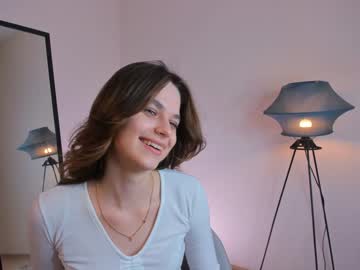 girl
        aviannajjustice cam image #1677895