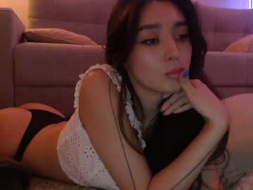 girl
        sarasuo cam image #2028637