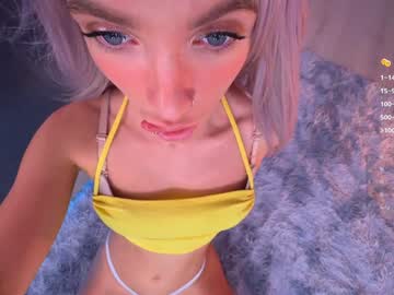 girl
        blush_mikki cam image #6516618