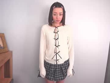 girl
        starlise cam image #6265402