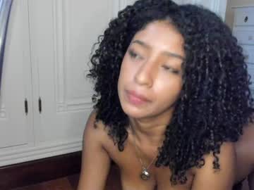 girl
        naomigarcia cam image #4844086