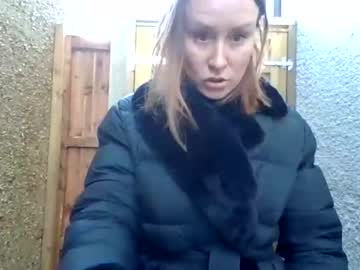 girl
        eatmypie69 cam image #3041029