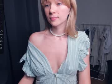 girl
        lol_rush cam image #3105623