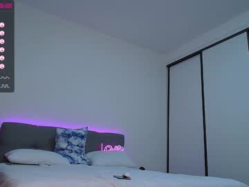 girl
        callme_star cam image #2062957