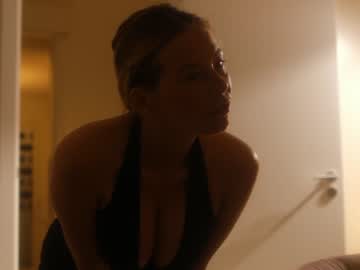 girl
        velvet_daydream cam image #1124053