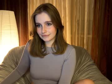 girl
        cute_siberian_girl cam image #3279038