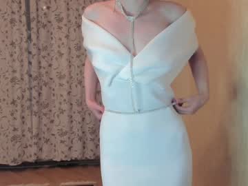 girl
        mira_fox_ cam image #2072770