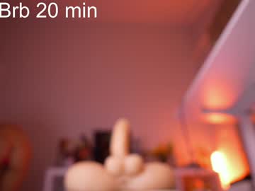 girl
        lil_eva cam image #6696398