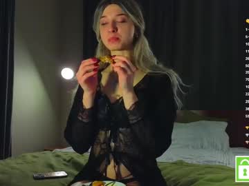 girl
        checkmypeach cam image #6095592