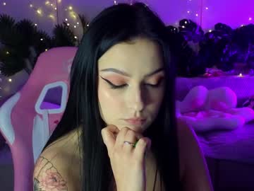 girl
        agara_romen cam image #4885430