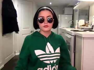 girl
        littlesugarpea cam image #1060062