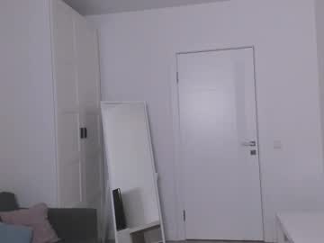 girl
        annieskiss cam image #5158877