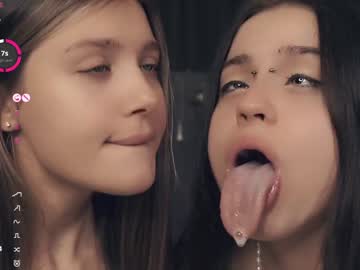 couple
        vivid_girls cam image #5799642
