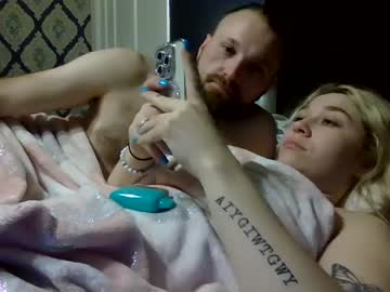 couple
        badaboutit cam image #3755259