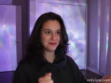 girl
        onlyems23 cam image #5076443