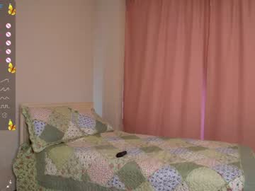 girl
        lilla_cutie cam image #3763423