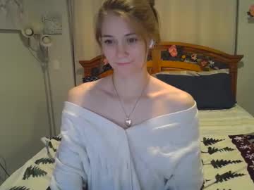girl
        katynowhere cam image #5926504