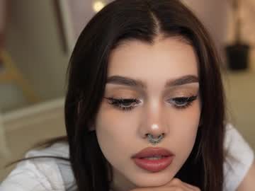 girl
        karina_amiri cam image #4721459