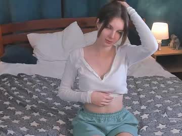 girl
        mia_sing_ cam image #5147142