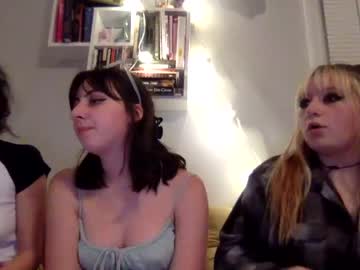 girl
        wallabyxxx cam image #343252