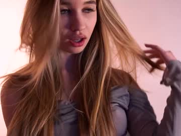 girl
        sienna_mooore cam image #4750400
