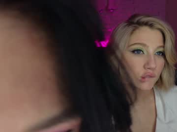 girl
        yononeey cam image #4314385