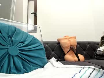 girl
        hotfallingdevil cam image #4323970