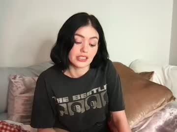 girl
        littlesugarpea cam image #2447832