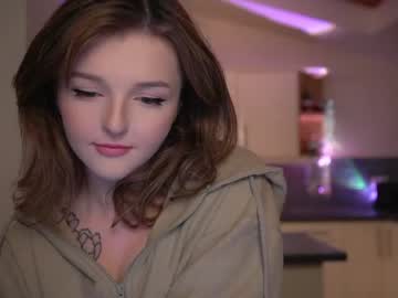 girl
        lucydelovely cam image #112570