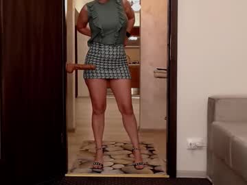 girl
        carmela_fox cam image #6222177
