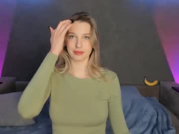 girl
        mmm_banana cam image #1418103