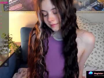 girl
        nessa_more cam image #607091