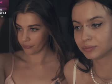 couple
        vivid_girls cam image #4936569