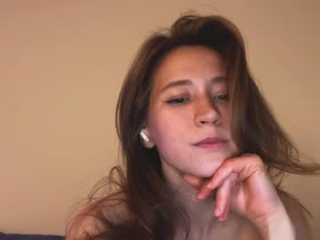 girl
        _feli_ cam image #6078157