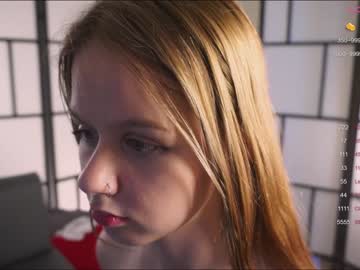 girl
        lorettabunyard cam image #3956598