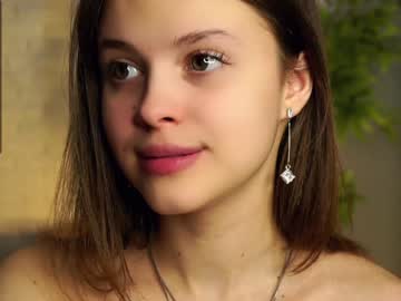 girl
        a_whole_eternity cam image #4113313
