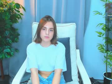 girl
        edlacranshaw cam image #4549980