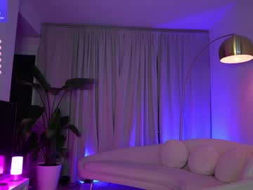 girl
        anniehillofficial_ cam image #3703651