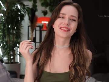 girl
        gina_gracia cam image #4142757