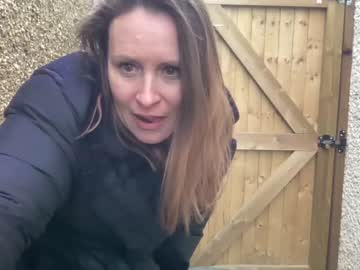 girl
        eatmypie69 cam image #3600280