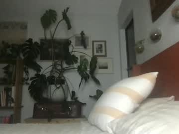 girl
        themarilynm cam image #2864918