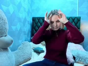 girl
        evelin_bets cam image #1682500