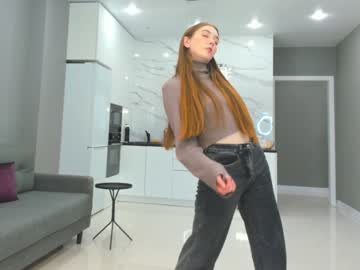 girl
        susanwests cam image #2712265