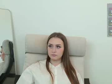girl
        odette_annable cam image #6529496