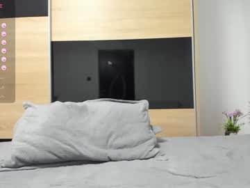 girl
        angell6969 cam image #3742131