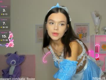 girl
        katiefoxie cam image #5284073