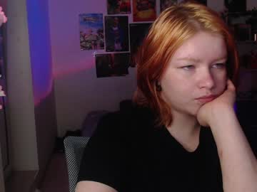 girl
        cherry_night666 cam image #5333723