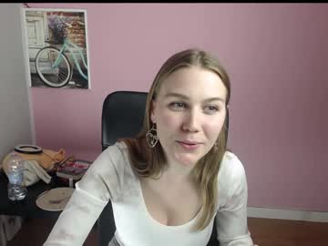 girl
        nextdoorgir_l cam image #1397011