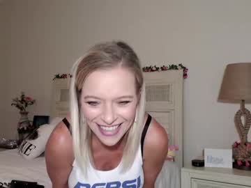 girl
        laceycoffeegirl cam image #1506585