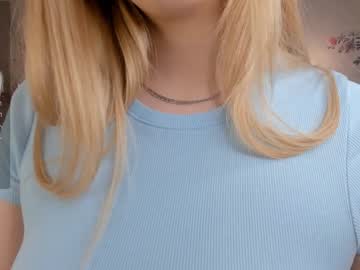 girl
        loraalvey cam image #5064893